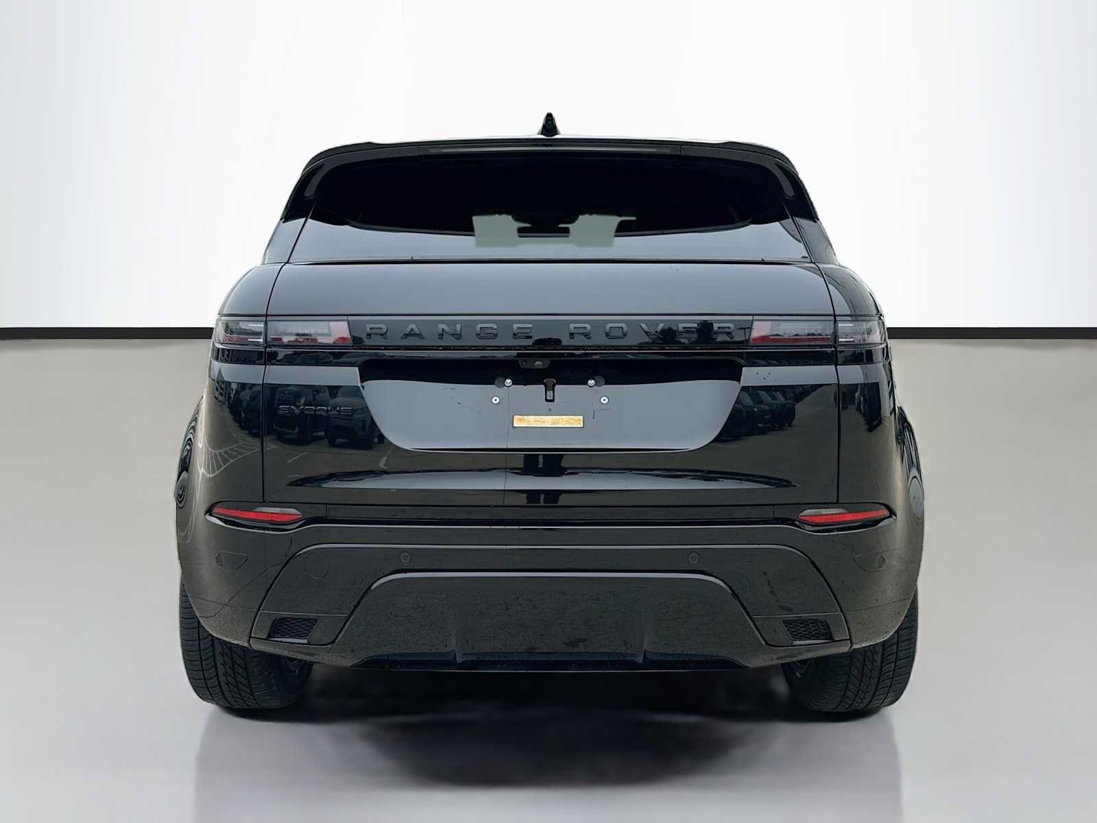 Certified 2025 Land Rover Range Rover Evoque Dynamic SE AWD/4WD image 4