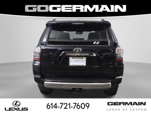 Used 2021 Toyota 4Runner TRD Off-Road Premium w/ Moonroof Package AWD/4WD image 10