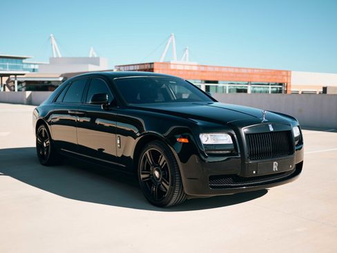 Used 2014 Rolls-Royce Ghost image 3