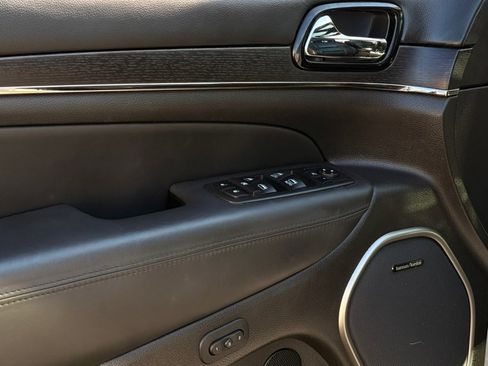 Used 2020 Jeep Grand Cherokee High Altitude image 19