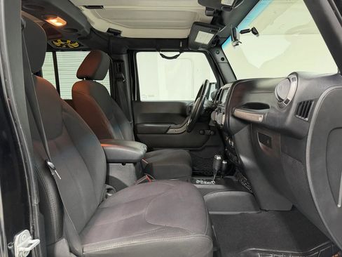 Used 2014 Jeep Wrangler Unlimited Sport AWD/4WD image 11