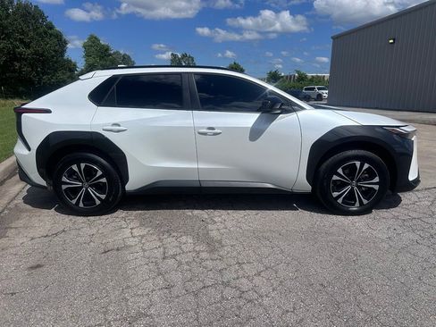 Used 2024 Toyota bZ4X FWD w/ Weather Package image 5