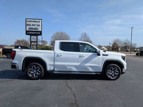 New 2026 GMC Sierra 1500 SLE AWD/4WD image 2