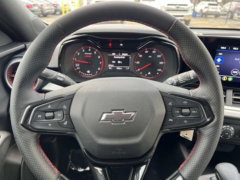 Used 2024 Chevrolet Trax RS image 14