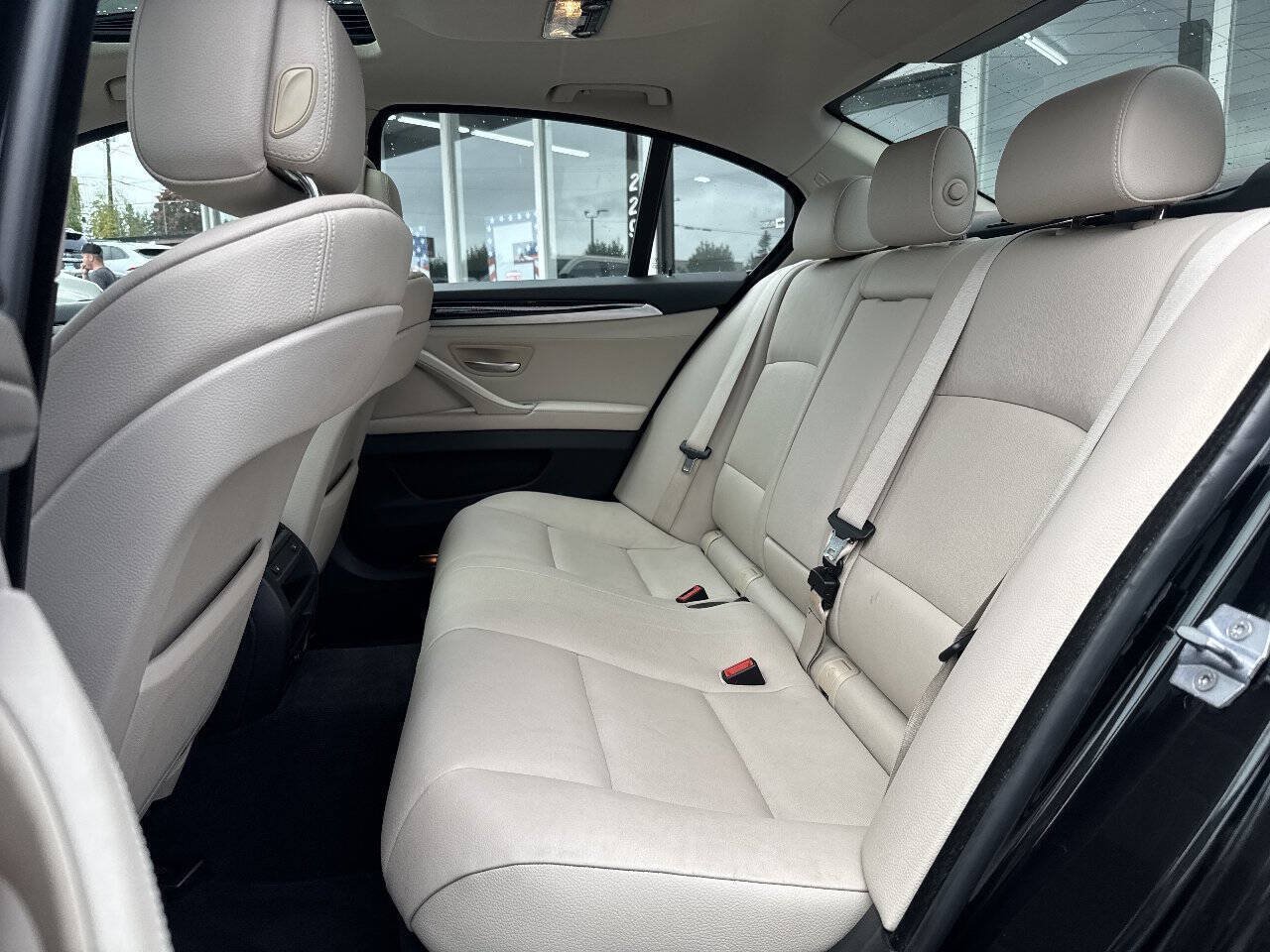 Used 2013 BMW 528i xDrive Sedan AWD/4WD image 25