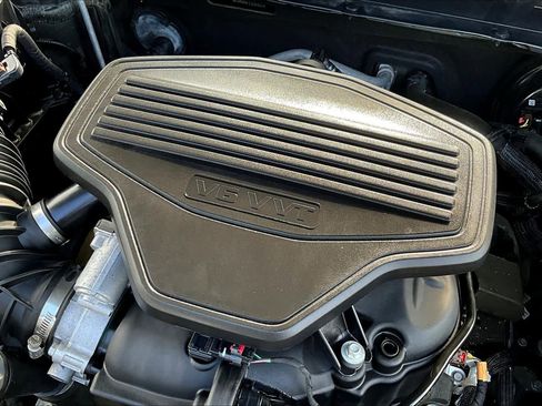 Used 2019 Chevrolet Blazer Premier w/ Sun and Wheels Package image 32