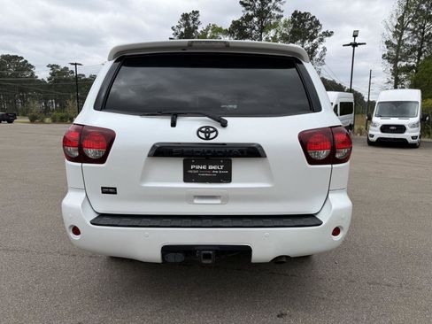 Used 2022 Toyota Sequoia TRD Sport image 4