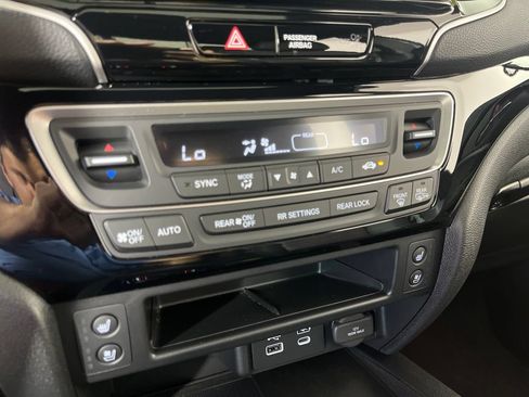 Certified 2025 Honda Ridgeline Black Edition image 29