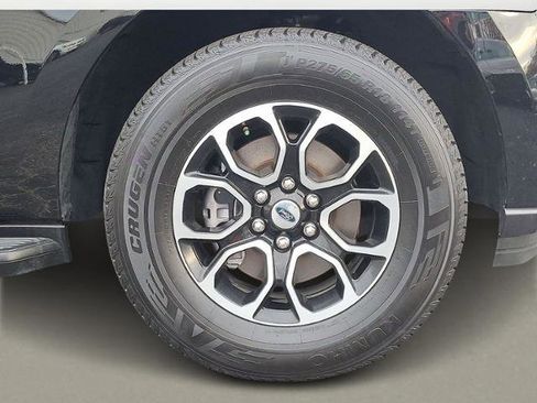 Used 2024 Ford Expedition XLT image 8