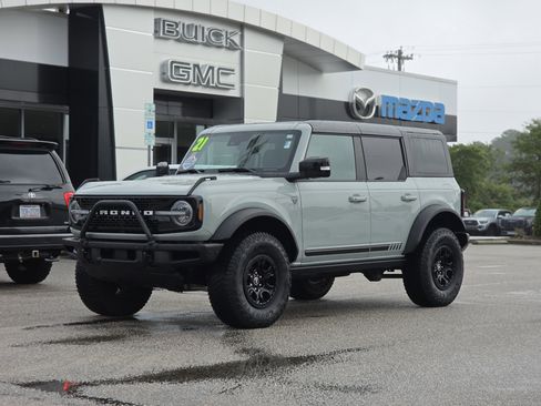 Used 2021 Ford Bronco First Edition image 3