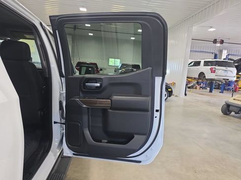Used 2021 Chevrolet Silverado 1500 LT Trail Boss w/ Bed Protection Package AWD/4WD image 28