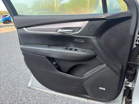 Used 2019 Cadillac XT5 Luxury FWD image 9