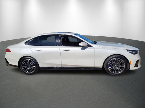 New 2026 BMW 530i w/ M Sport Package image 8