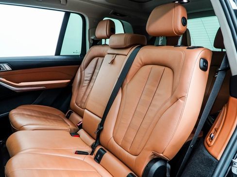 Used 2022 BMW X7 xDrive40i w/ Premium Package image 40