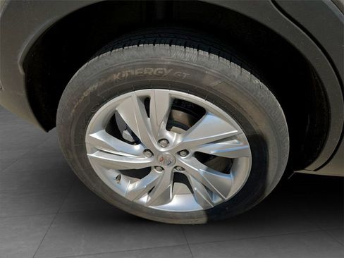 Used 2025 Buick Encore GX Preferred AWD/4WD image 33