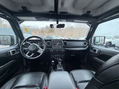 Used 2020 Jeep Gladiator Overland image 27
