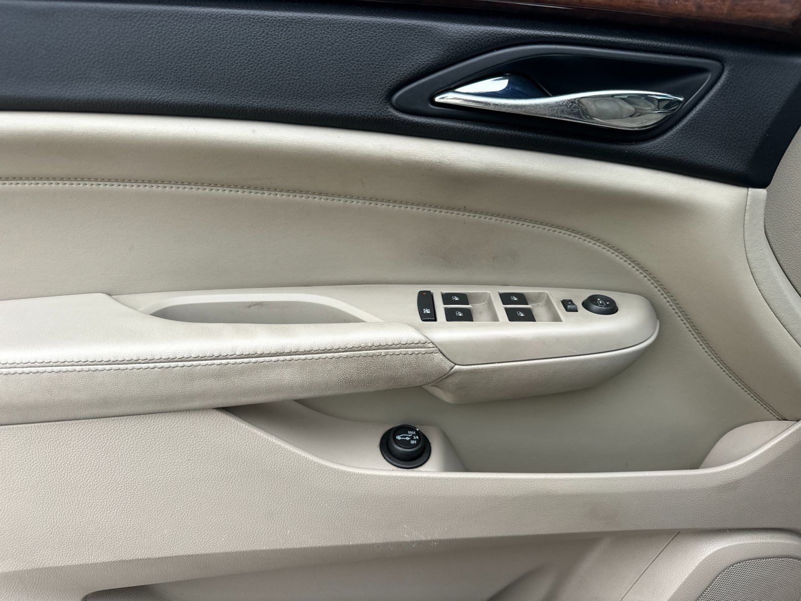 Used 2011 Cadillac SRX Performance FWD image 11
