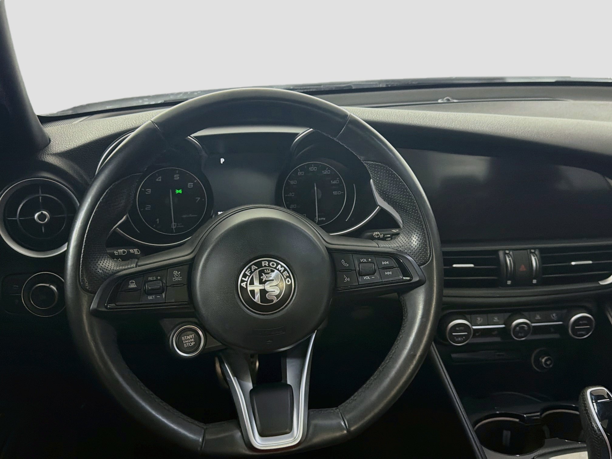 Used 2023 Alfa Romeo Giulia Veloce RWD image 17