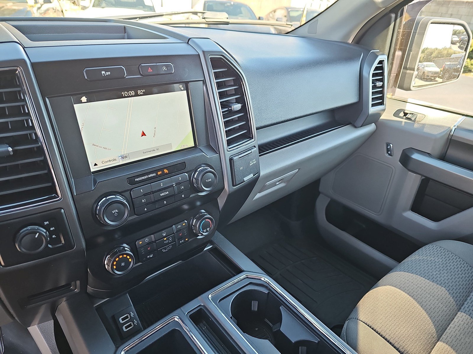 Used 2019 Ford F150 XLT w/ Equipment Group 302A Luxury AWD/4WD image 21