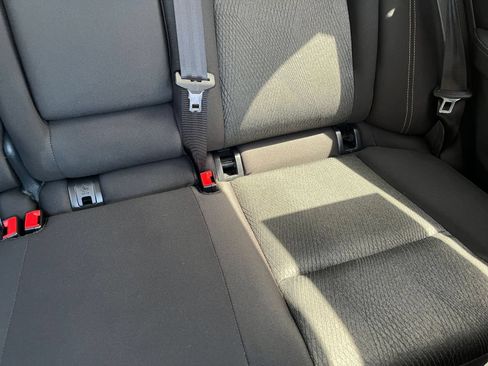 Used 2025 Nissan Rogue SV FWD image 34