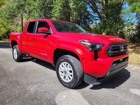 Used 2024 Toyota Tacoma SR5 image 1