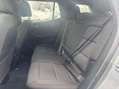 Used 2025 Chevrolet Equinox LT image 37