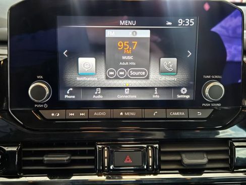 Used 2025 Nissan Pathfinder Rock Creek AWD/4WD image 19