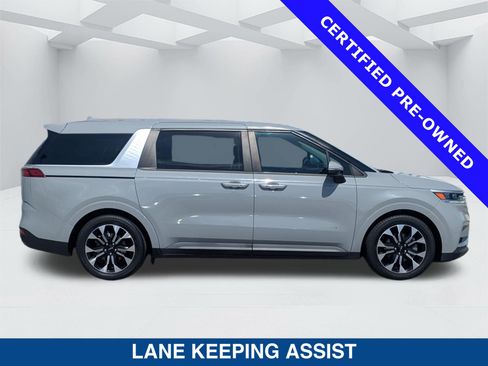 Used 2022 Kia Carnival EX FWD image 4
