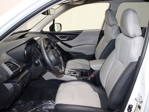 Used 2023 Subaru Forester Premium image 16