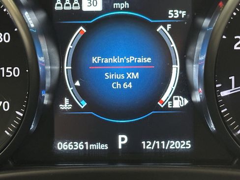 Used 2020 Jaguar F-PACE Premium image 35