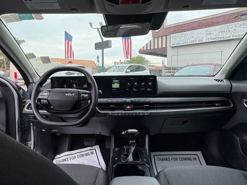 Used 2025 Kia K4 LX image 20