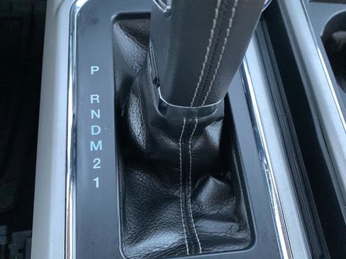 Used 2015 Ford F150 Lariat image 15