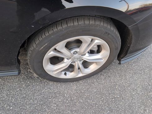 Used 2025 Honda Accord LX image 8