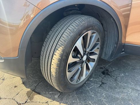 Used 2017 Buick Encore Essence FWD image 25