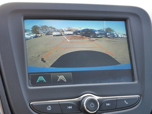 Used 2017 Chevrolet Malibu LT image 35