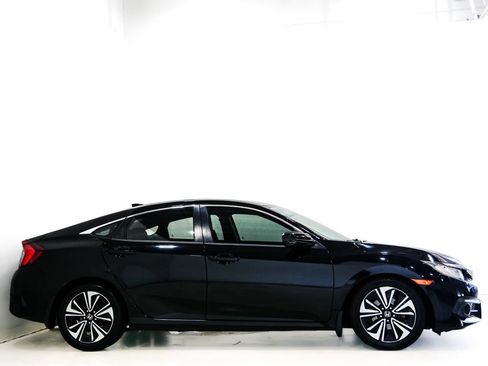 Used 2018 Honda Civic EX-T image 5