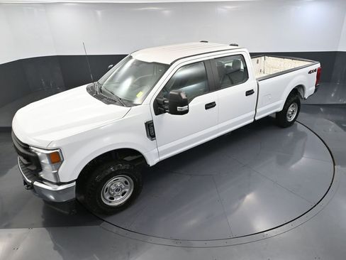 Used 2022 Ford F250 XL w/ Power Equipment Group image 59