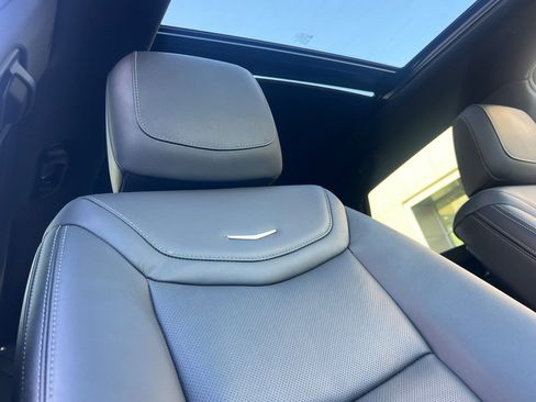 Used 2025 Cadillac XT5 Premium Luxury image 19
