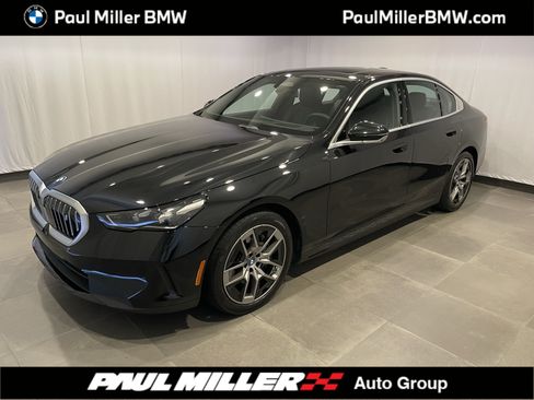 Used 2024 BMW i5 eDrive40i w/ Premium Package RWD image 1
