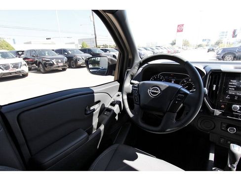 New 2026 Nissan Frontier SV w/ SV Convenience Package image 6