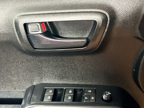 Used 2021 Toyota Tacoma SR w/ SR Convenience Package RWD image 16