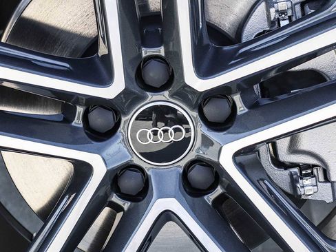 New 2025 Audi Q5 Premium image 15