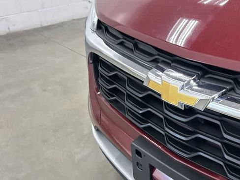 Used 2025 Chevrolet Trax LT FWD image 30