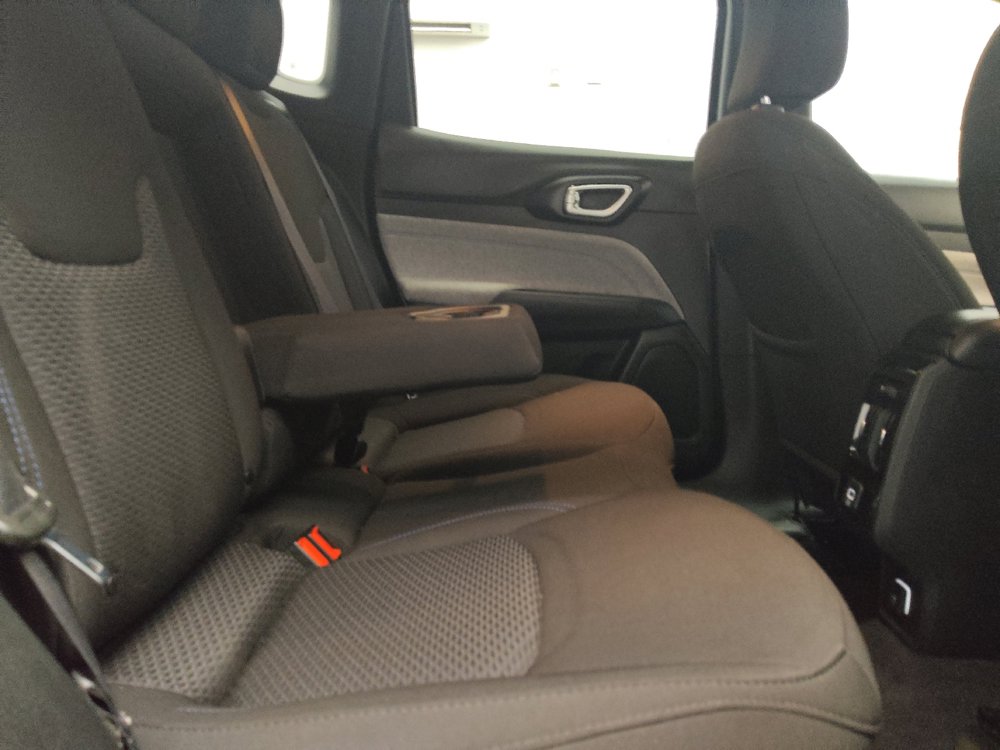 Used 2023 Jeep Compass Sport AWD/4WD image 19