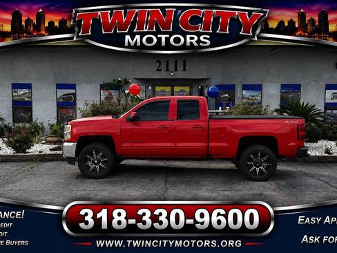 Used 2017 Chevrolet Silverado 1500 LT w/ All Star Edition AWD/4WD image 2