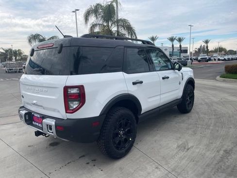 New 2025 Ford Bronco Sport Outer Banks w/ Sasquatch Outer Banks Package image 5