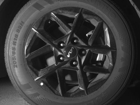 Used 2025 Kia K5 LXS image 13