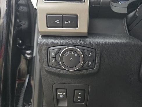 Used 2019 Ford F150 Lariat w/ Equipment Group 502A Luxury RWD image 38