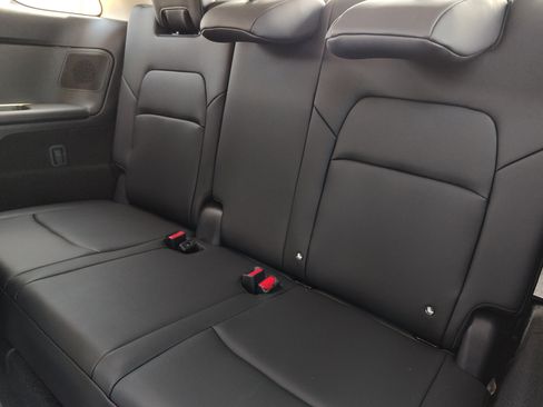 New 2026 Nissan Pathfinder Platinum FWD image 16