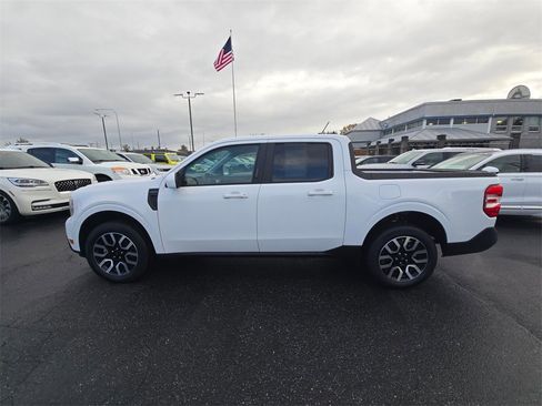 Used 2023 Ford Maverick Lariat w/ Equipment Group 500A Standard image 8